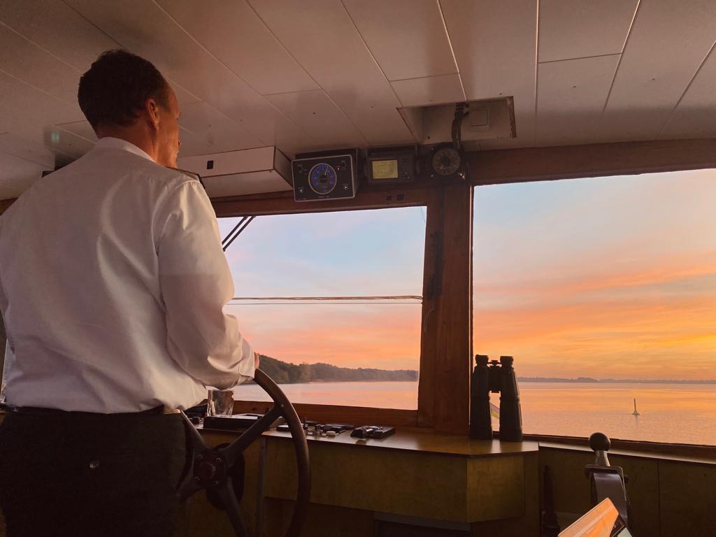 Charterfahrten auf der Wappen von Schleswig